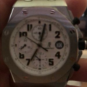 Meet your Posher, Elvis